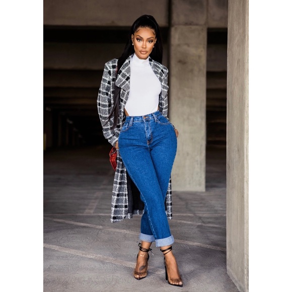 Fashion Nova Jeans - Dark Wash - Picture 5 of 10